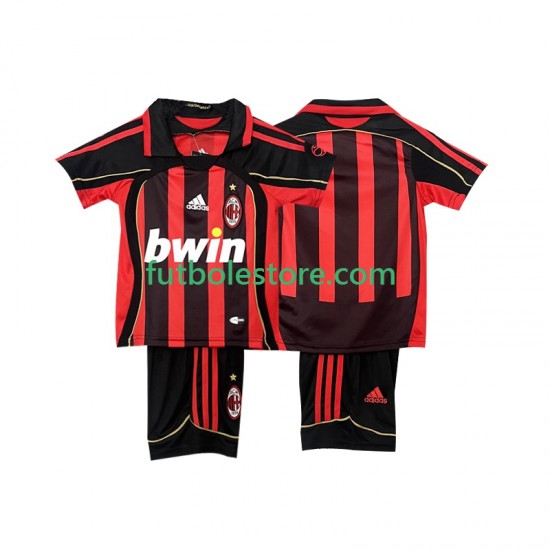 Primera Equipación del AC Milan Retro 2006 2007 Manga Corta para Niño (Camiseta y pantalón) Primera Equipación del AC Milan Retro 2006 2007 Manga Corta para Niño (Camiseta y pantalón)