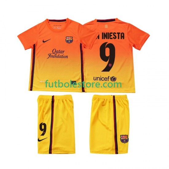 Segunda Equipación del FC Barcelona A INIESTA 9 Retro 2012 2013 Manga Corta para Niño (Camiseta y pantalón) Segunda Equipación del FC Barcelona A INIESTA 9 Retro 2012 2013 Manga Corta para Niño (Camiseta y pantalón)