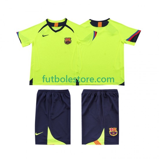Segunda Equipación del FC Barcelona Retro 2005 2006 Manga Corta para Niño (Camiseta y pantalón) Segunda Equipación del FC Barcelona Retro 2005 2006 Manga Corta para Niño (Camiseta y pantalón)