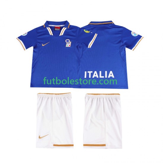 Primera Equipación del Italia Retro 1996 Manga Corta para Niño (Camiseta y pantalón) Primera Equipación del Italia Retro 1996 Manga Corta para Niño (Camiseta y pantalón)