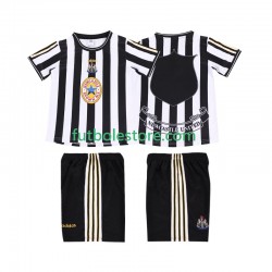 Primera Equipación del Newcastle United Retro 1997 1999 Manga Corta para Niño (Camiseta y pantalón)