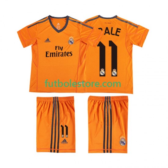 Tercera Equipación del Real Madrid BALE 11 Retro 2013 2014 Manga Corta para Niño (Camiseta y pantalón) Tercera Equipación del Real Madrid BALE 11 Retro 2013 2014 Manga Corta para Niño (Camiseta y pantalón)