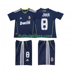 Segunda Equipación del Real Madrid KAKA 8 Retro 2010 2011 Manga Corta para Niño (Camiseta y pantalón)