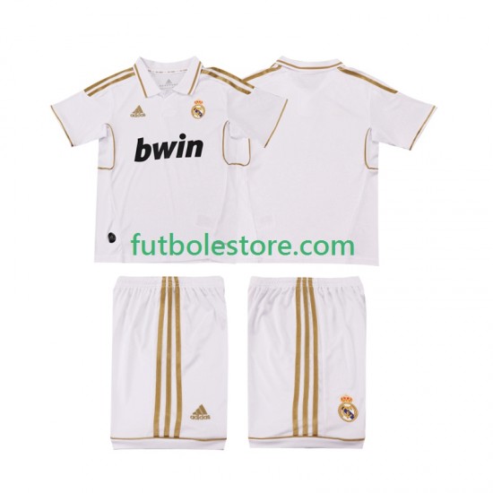 Primera Equipación del Real Madrid Retro 2011 2012 Manga Corta para Niño (Camiseta y pantalón) Primera Equipación del Real Madrid Retro 2011 2012 Manga Corta para Niño (Camiseta y pantalón)