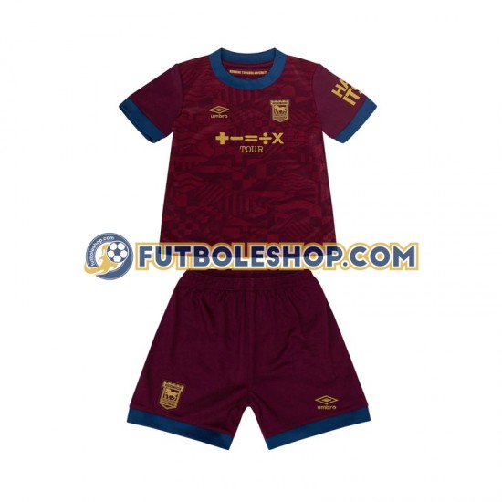 Segunda Equipación del Ipswich Town 2024-2025 Manga Corta para Niño (Camiseta y pantalón) Segunda Equipación del Ipswich Town 2024-2025 Manga Corta para Niño (Camiseta y pantalón)