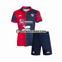 Primera Equipación del Cagliari 2023-2024 Manga Corta para Niño (Camiseta y pantalón)