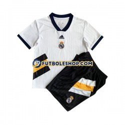 Primera Equipación del Real Madrid Icon Retro 2022-2023 Manga Corta para Niño (Camiseta y pantalón)