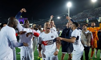 Paris slår Barcelona och går vidare till semifinal