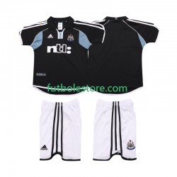Segunda Equipación del Newcastle United Retro 2000 2001 Manga Corta para Niño (Camiseta y pantalón)